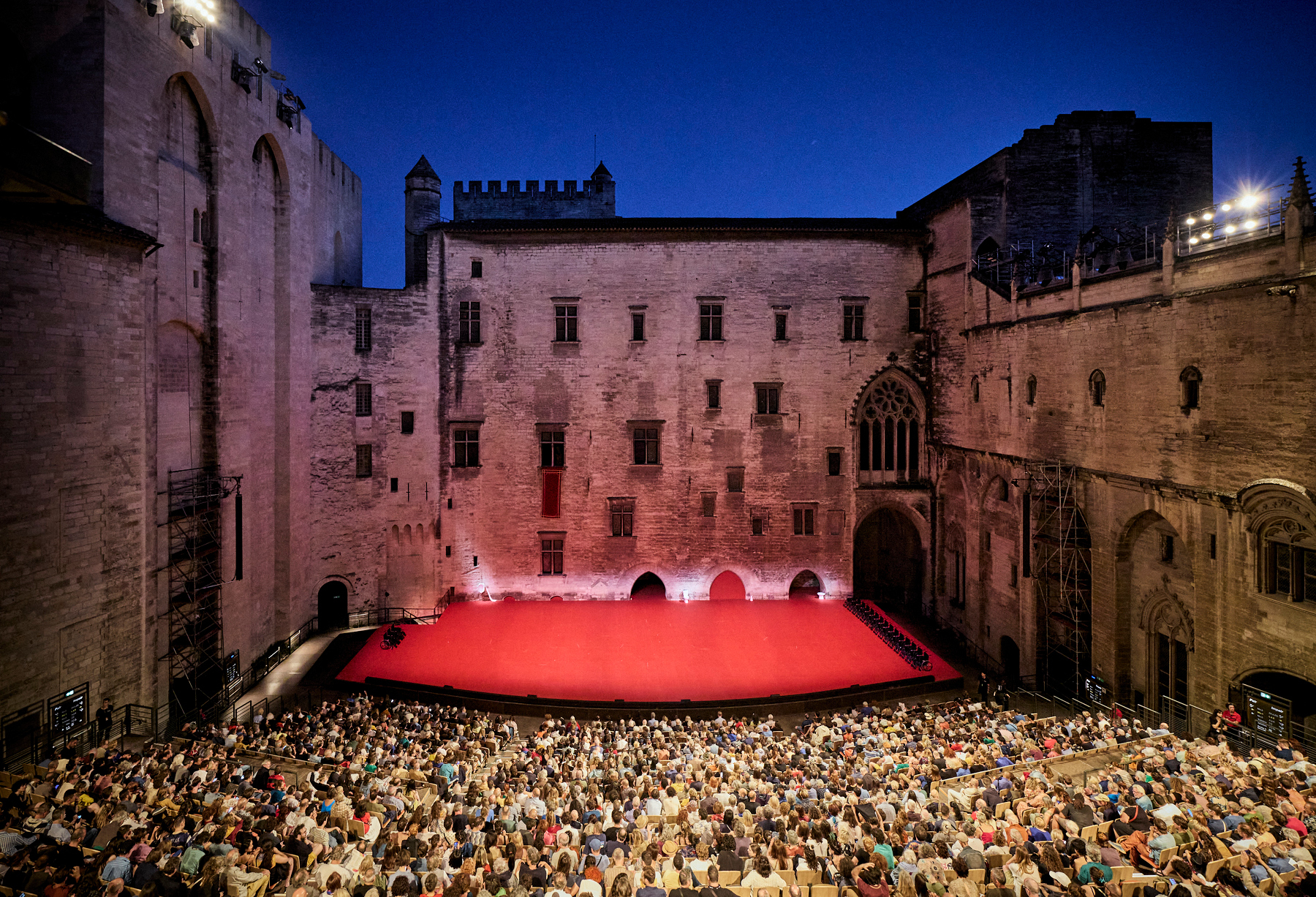 Cour d'honneur du palais des papes, 2024